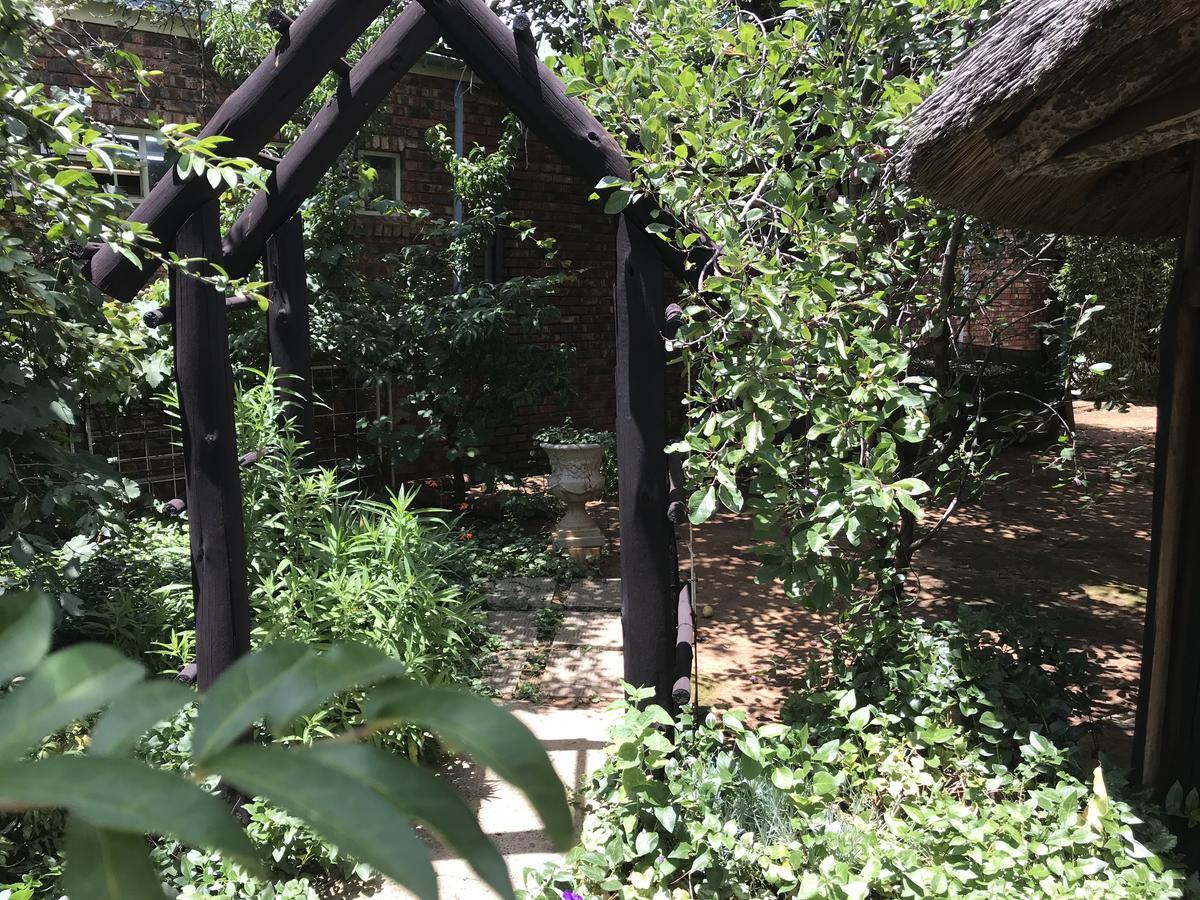 Rosewood Corner, Clarens Bed & Breakfast Exterior photo